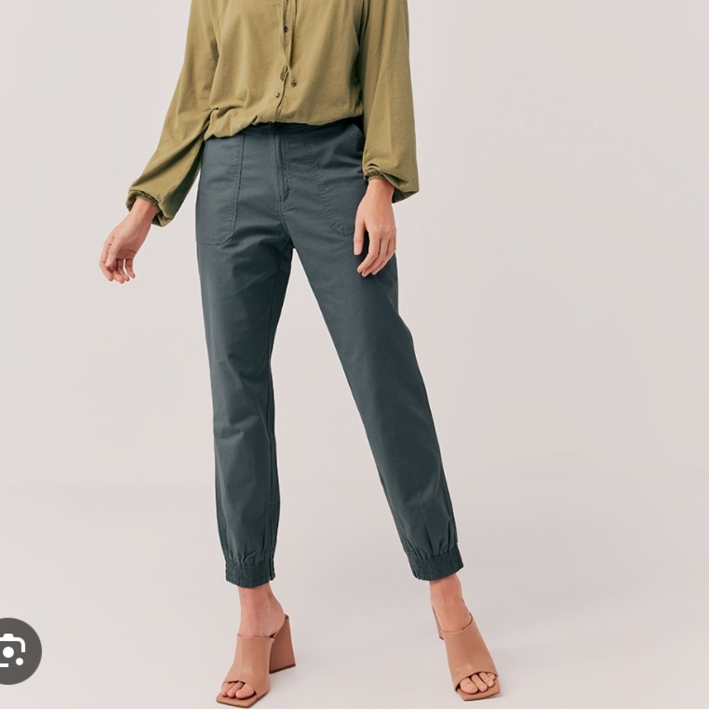 Pact Women’s Utility Jogger Size XS
